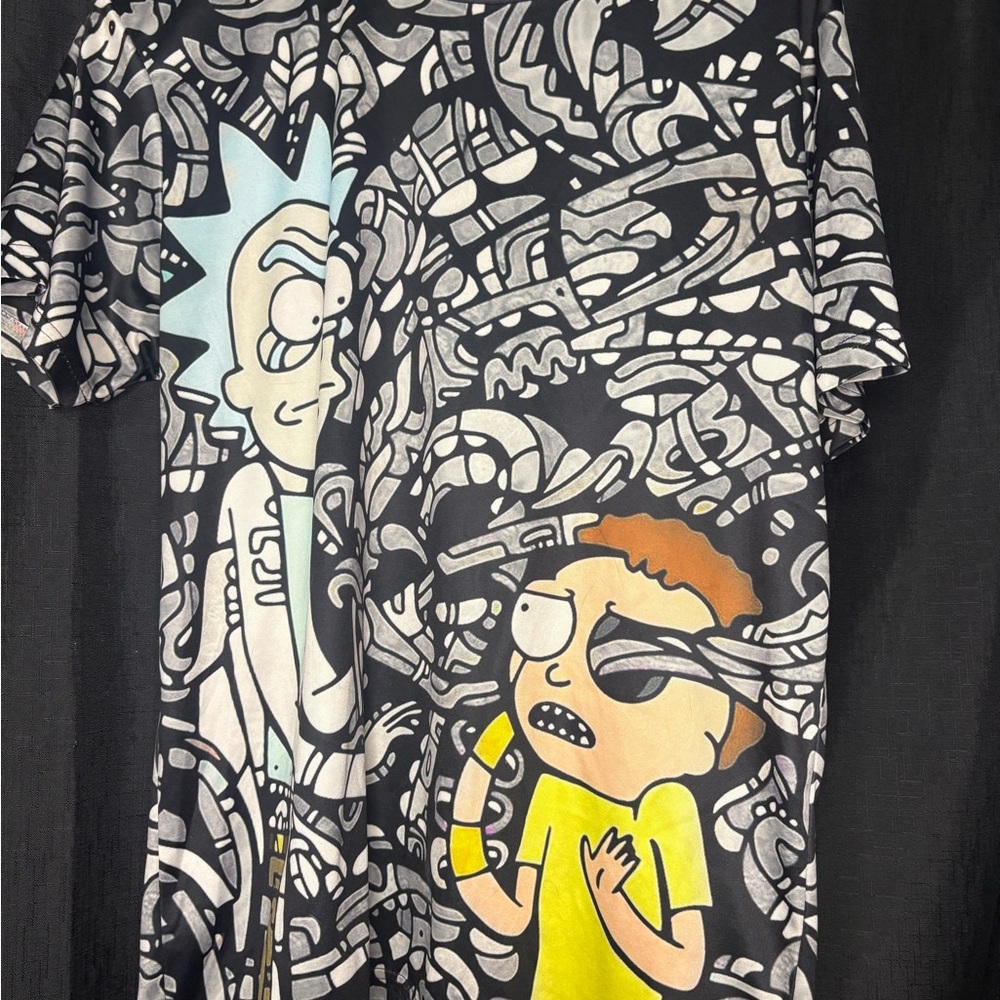 Amazon Black and Yellow Graphic Tee
